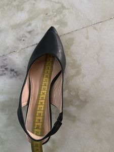 Price Drop 🤩- Kitten heels