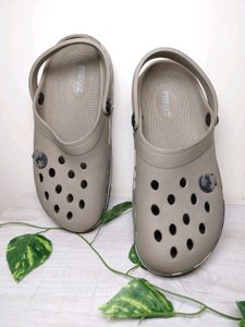 Neoz Modern Slip-On Clogs: Stylish Comfort Meets
