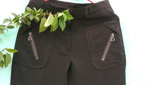 Chic Brown Cargo Pants with Zippers 🤎
