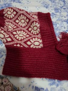 Cozy Knit Sweater with Geometric Pattern