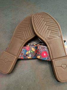 Embellished Flats Sandals New unused
