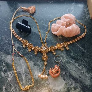 Gifting set combo with a free gift. fixed rate