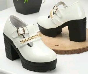 STRASSE PARIS White Chunky Block Heels | Trendy