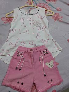 White&amp;pink Westren Dress for 2-4yr Girl Gently Used Pink Skirt Looks Very Nice Comb