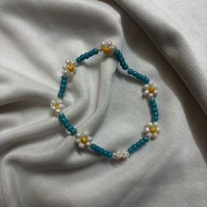Daisy Beaded Bracelet