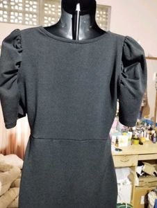 Elegant Black Midi Dress