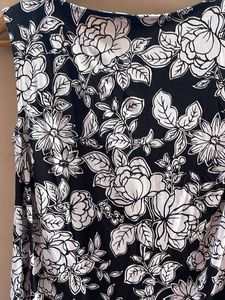 Chic Floral Sleeveless Top