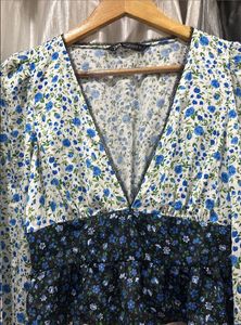 Zara Floral Print V-Neck Top