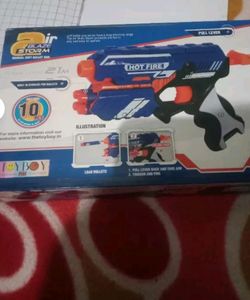 BRAND NEW**** TOY GUN WITH 5 Foam Bullets And