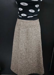 Chic Tweed Midi Skirt