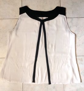 Beautiful Black And White Shrug Overseas Brand