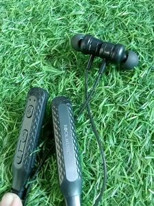 Rock Music Bravo Wireless Neckband 300H stand