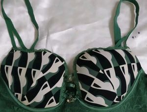 Green &amp; White Printed Bra