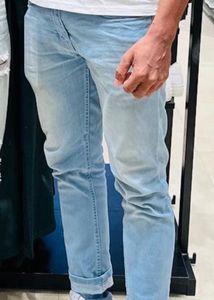 Men's Light Blue Jeans