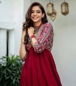 Elegant Maroon Kurta  with Intricate Print