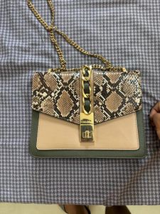 Chic Snake Print Crossbody Bag