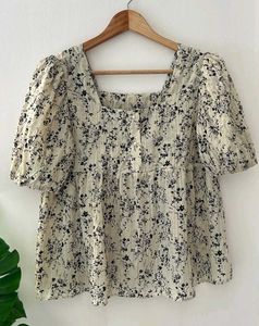 Floral Square Neck Puff Sleeve Top
