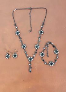 Rhinestone Floral Necklace, bracelet &amp; Earrings