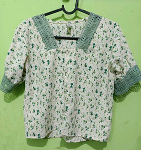 Floral Print Crochet Trim Top