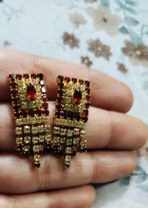 2 set of Sparkling Rhinestone Earrings✨💖