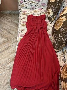 Elegant Red Pleated Maxi Dress