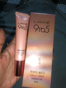 Lakme 9 to 5 Foundation &amp; Lip Product