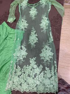 green shrara with long cap