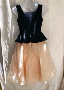 5J6. Chic Black &amp; Peach Peplum Dress