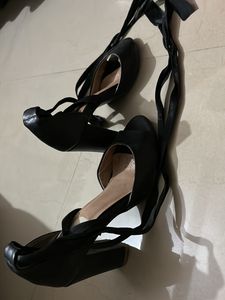 Long Ribbon Type Heels 👠