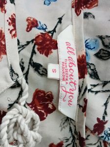 Floral Print Tassel Blouse