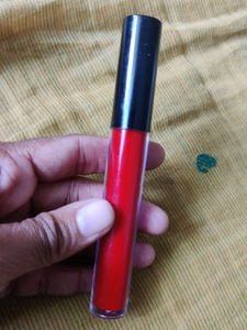 Natural Liquid Lipstick - Red