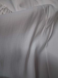 White balloon sleeves top