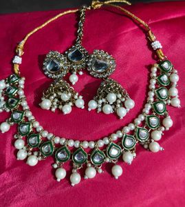 Elegant Pearl &amp; Kundan Necklace Set