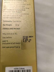 MyGlamm Super Serum Foundation