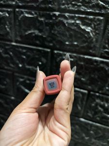 L'Oreal Lipstick - Shade Worth it Medium