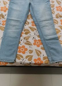 Light Wash Relaxed Fit Jeans