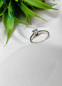 Elegant Oval Peridot Ring