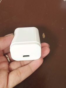 White Mobile Charger Adapter(type C)