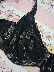 lacey Elegant Black Bra