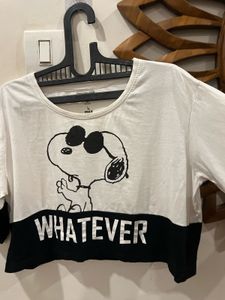 Oversized Snoopy Cropped Top - Trendy!