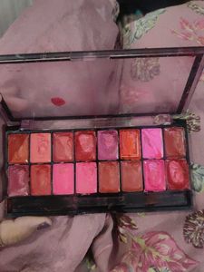16 Color Lipstick Palette