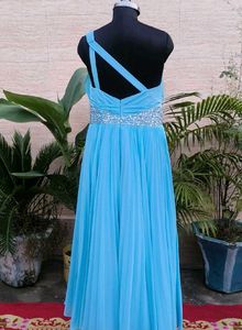 Stunning One-Shoulder Pleated Gown