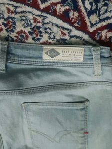 2 Pairs of Women's Jeans