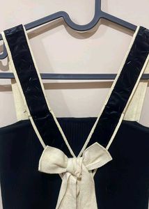 Chic Black Zipper Tank Top S-M