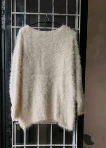 Very Beautiful Woolen Furry Top