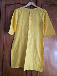 Aurelia Haldi Kurti