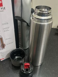 New- Cello Flipstyle Vacusteel Flask
