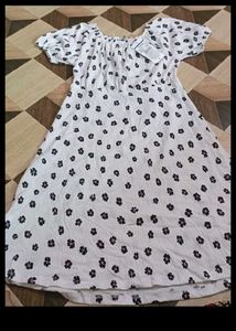 8-9 year Girls' Floral Off-Shoulder Dress