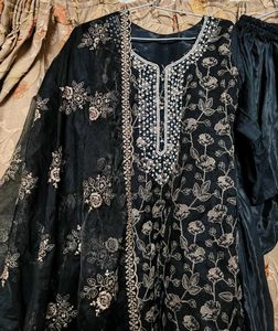 Elegant Black Embroidered Kurta Set
