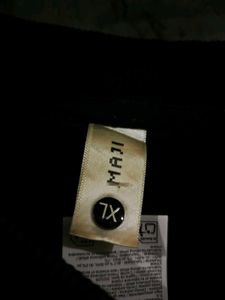 Black Crewneck Sweatshirt